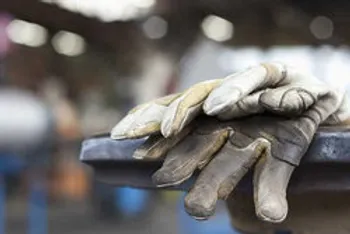 تمدید اعتبار پروانه‌های کار تا پایان خرداد