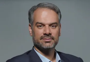 نماینده سابق مجلس : افراد نباید با استقلال و پرسپولیس جایگاه خود را ارتقا دهند !