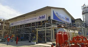 پروژه بهبود راندمان موم‌گیری پالایشگاه ایرانول  در مدار تولید قرار گرفت