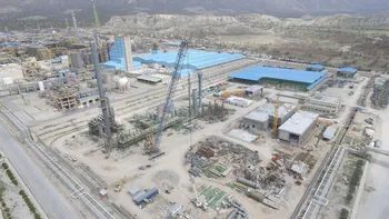 پتروشیمی ارغوان گستر، بورسی شد؛ آغاز مسیر عرضه عمومی سهام