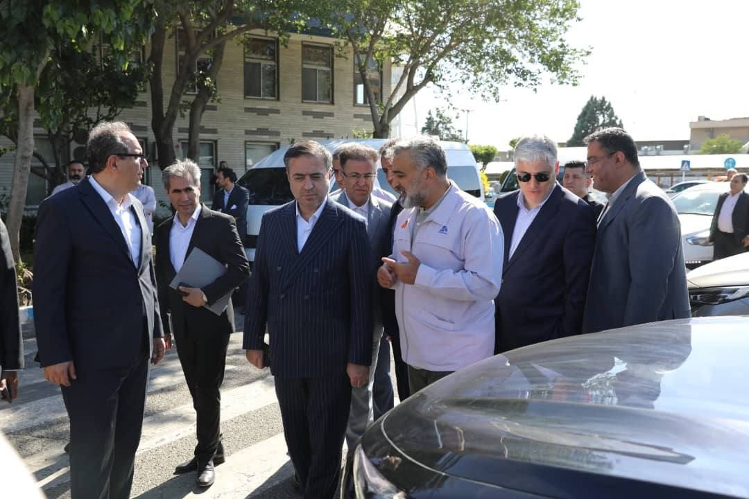 ​آغاز پروژه چند وجهی نوسازی صنایع با مشارکت بانک صادرات ایران/ تاکید قربان اسکندری بر تولید خودروهای باکیفیت و منطبق بر استانداردهای روز جهانی