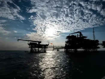 سناریوهای قیمت نفت در سایه محدودیت تردد در تنگه هرمز