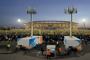 تدابیر ویژه ارتباطی همراه اول در ورزشگاه پارس شیراز برای مسابقه فجر سپاسی و استقلال