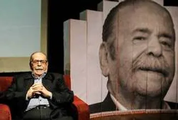 آرزوی سلامتی بیمه سرمد برای پدرسالار سینمای ایران