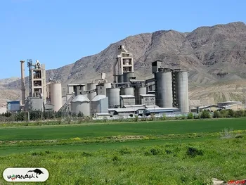 سفارس به مجمع می رود